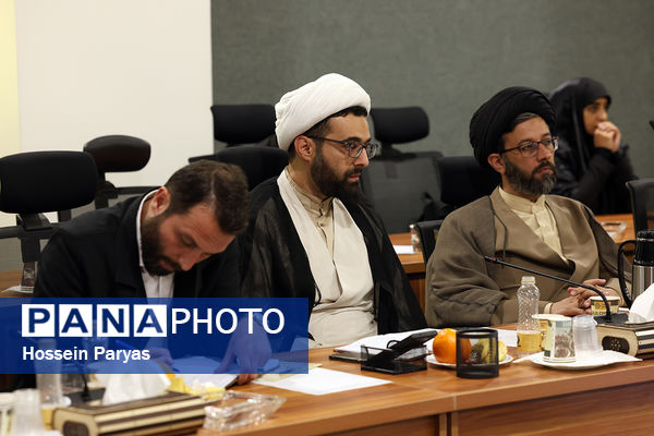 نشست اعضای شورای اندیشه‌ورز اوقات فراغت دانش‌آموزان