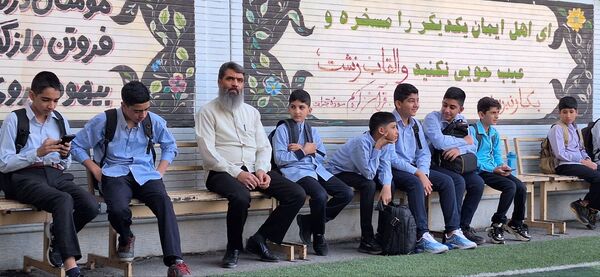 بازگشایی مدرسه شهید مطهری با لبخند مهر 