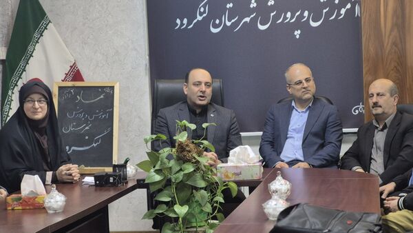 درخشش دختران کتاب‌نوش لنگرود در مسیر همایش کشوری