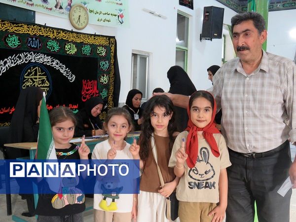 دور دوم انتخابات چهاردهمین دوره ریاست‌جمهوری در شهر درق