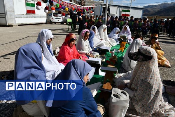  برگزاری مراسم جشن و افطاری با شکوه در دبستان عشایری حاجیه خانم رباب امامی