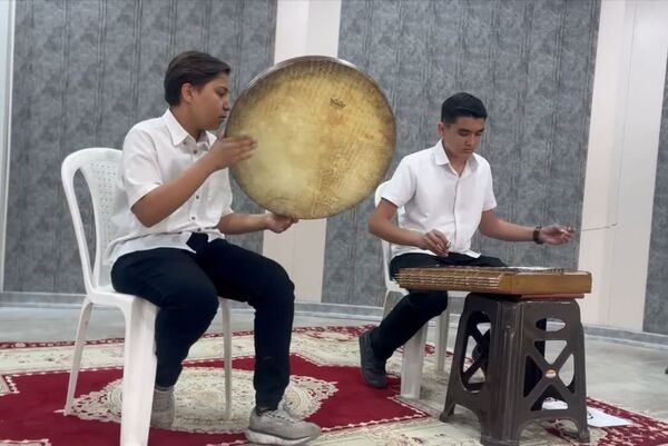 رقابتی از رنگ فرهنگ و هنر؛  هنرنمایی دانش‌آموزان در دیار شیخ جام