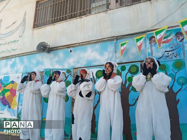 جشن شکوفه‌‌های مدرسه لاله‌های انقلاب ناحیه 3 کرج 