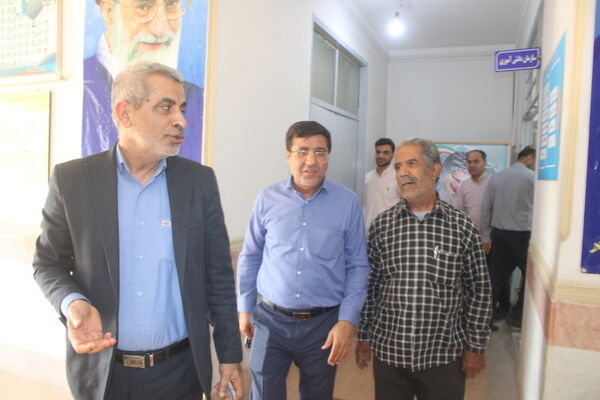 بازدید رئیس اداره خدمات آموزش و پرورش استان بوشهر از سازمان دانش‌آموزی استان