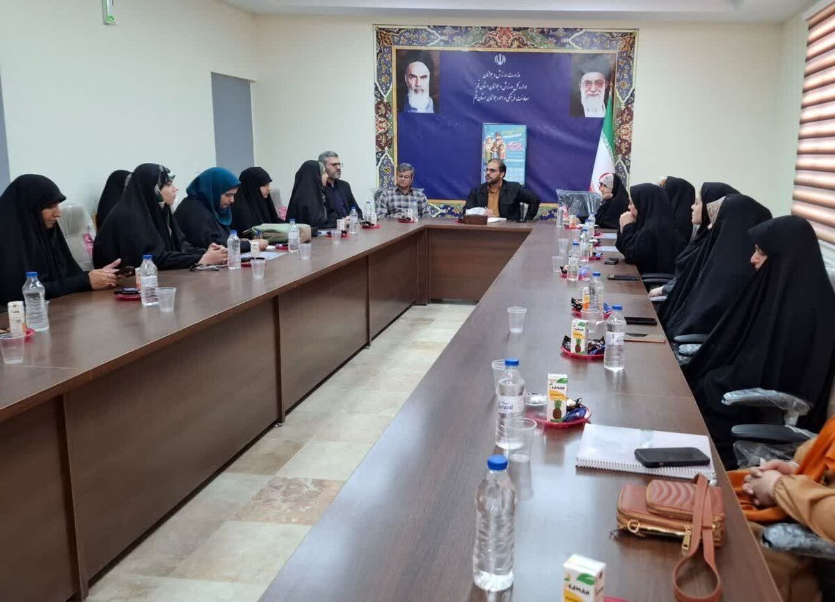 بهره گیری از ظرفیت دختران توانمند در شورای سیاستگذاری جشنواره شمیم ریحان