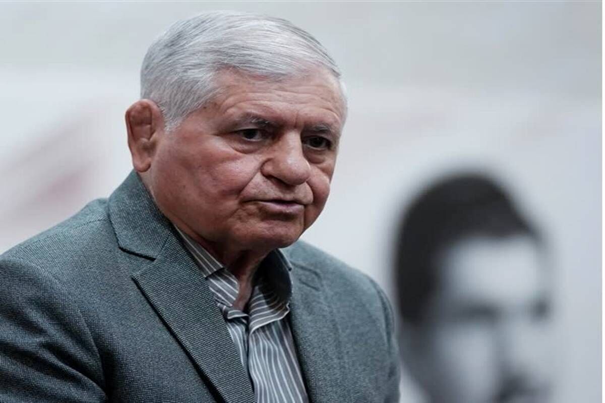 شهدای دانش آموز میناب با خون خود سند عزت و اقتدار ایران را امضاء کردند/ملت بزرگ ایران دهه‌هاست عضو  پویش «جان فدا برای ایران» هستند