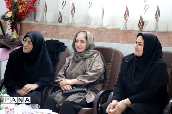 اجرای طرح خاطره سازان با حضور مدیر آموزش وپرورش شهرستان در آموزشگاه موسی صدر آشخانه