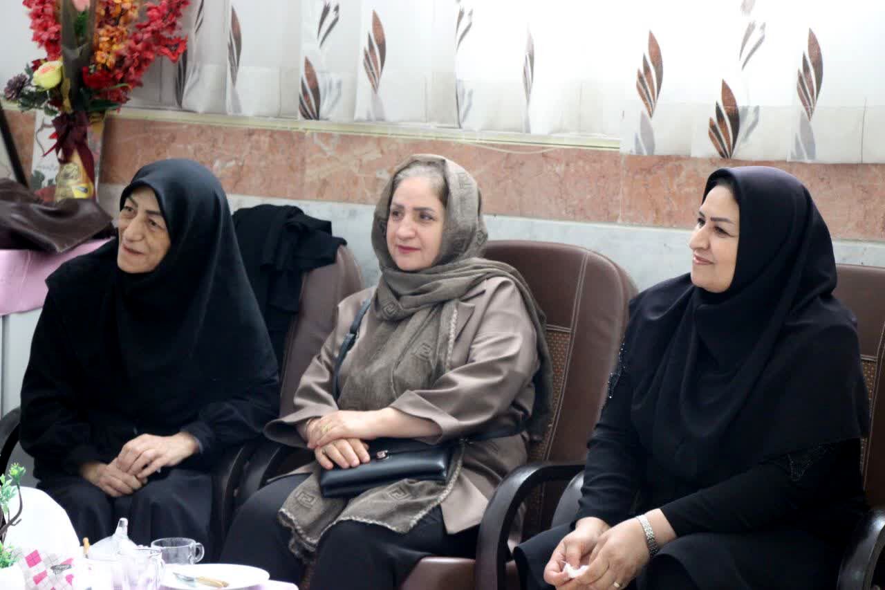 اجرای طرح خاطره سازان با حضور مدیر آموزش وپرورش شهرستان در آموزشگاه موسی صدر آشخانه