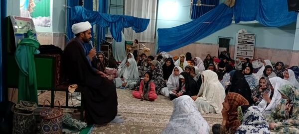 مراسم شبی با نهج البلاغه در اعتکاف مسجد جامع روستای نقاب خلیل آباد