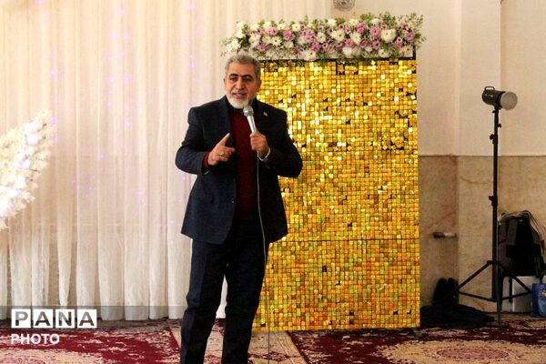 آغاز مسیر بندگی؛ جشن تکلیف دانش‌آموزان دختر فیروزکوهی