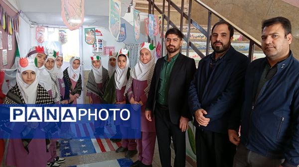  قاب‌های خبری از مراسم زنگ انقلاب در دبستان بوستان شهرستان بن