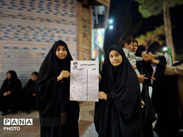 شامگاه دوازده فروردین؛شبی که طنین قدم های مردم رشتخوار،شهر را بیدار کرد