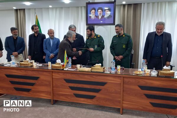 جلسه هم اندیشی با مدیران مدارس چهاردانگه
