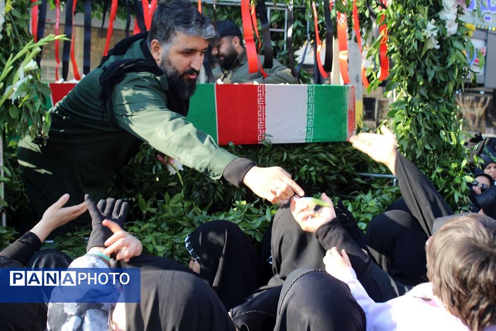 مراسم تشییع پیکر پاک شهدای‌ گمنام در فردیس 