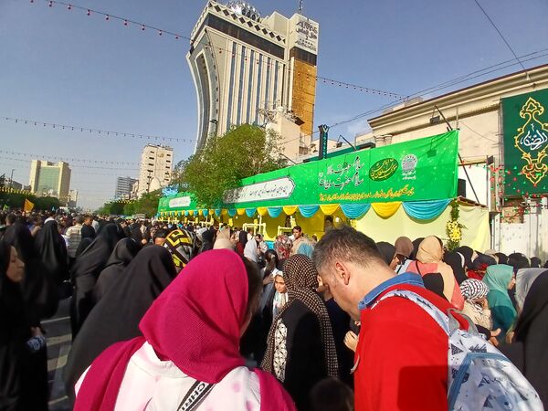 موکب بزرگ شرکت نان قدس رضوی در روز شریف ولادت امام رضا (ع)