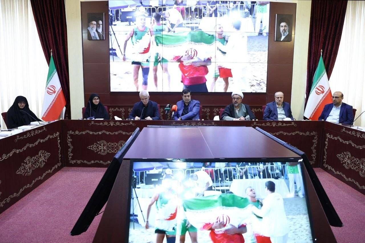 نشست وزیر ورزش و جوانان با رؤسای فدراسیون ها و انجمن های ورزشی