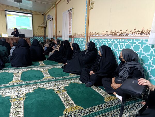 جلسه آموزش خانواده در دبیرستان میرزا جعفر سروقد مشهد مقدس 