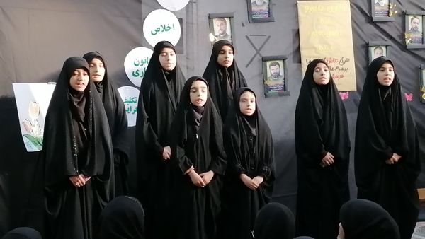 اجتماع دانش‌آموزی چهلم شهدای خدمت در بیرجند