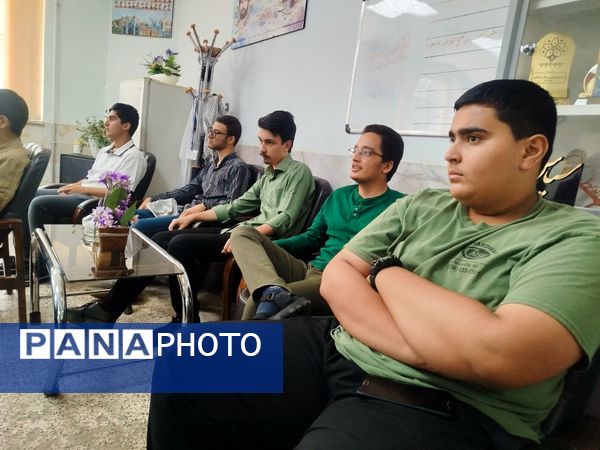 دیدار روسای انجمن اسلامی مدارس شهرستان کاشمر با معاون پرورشی و تربیت بدنی کاشمر