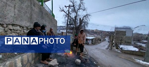 بارش اولین برف در بهمن ماه در شهر بار 