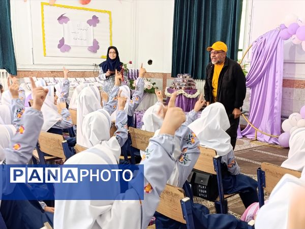 رنگین‌کمان شادی و علم در جشن شکوفه‌های کلاس اولی یزدانی