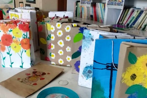 نمایشگاه هنر و کار و فناوری در آموزشگاه شاهد 16