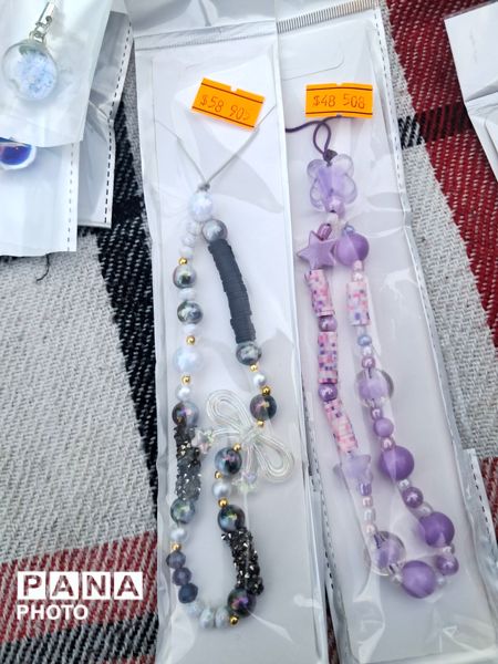 برپایی بازارچه دانش آموزی در دبیرستان شاهد هاجرشهرستان کاشمر