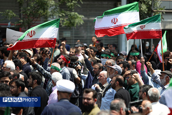 تجمع مردم تهران در محکومیت حمله رژیم صهیونیستی به ایران