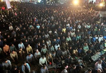 اقامۀ نماز استغاثه در رودان