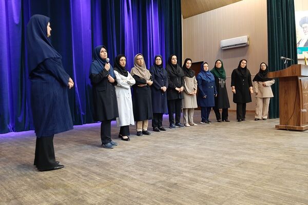 انتخابات انجمن اولیا و مربیان دبیرستان دخترانه پویش ناحیه 3 شیراز