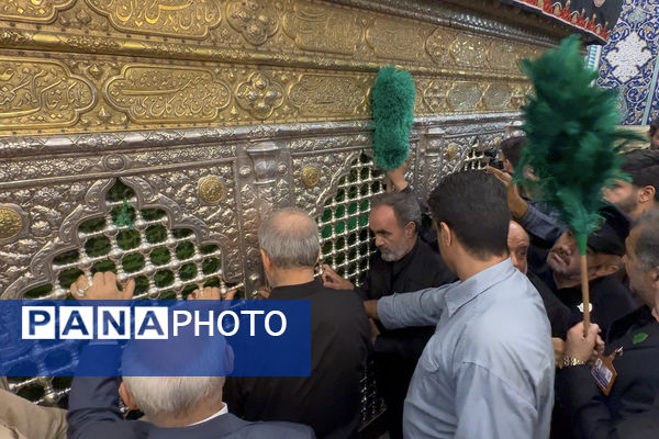 تشرف رئیس جمهور به زیارت حرم حضرت معصومه(س)