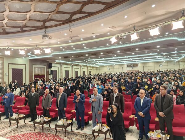  تقدیر از ۲۶۲ دانش‌آموز مقام‌آور با نیازهای ویژه در مشهد