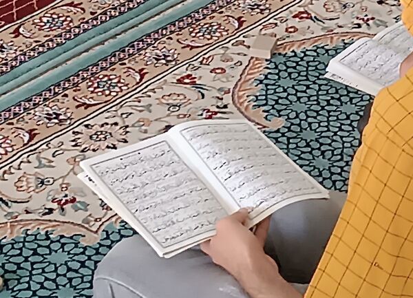  زیارت عاشورا در دهه کرامت در دبیرستان شاهد ابوذر غفاری نیشابور 