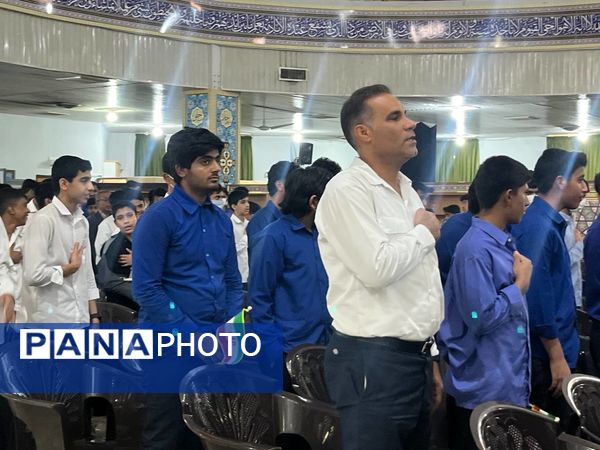 حضور قائم‌مقام معاون وزیر در سازمان دانش‌آموزی در  راهپیمایی ۱۳ آبان شهرک مروارید بندرعباس