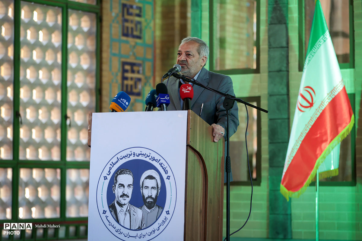 انتقال ارزش‌های دینی و انقلابی، در کنار علم‌آموزی ماموریت آموزش و پرورش است/ پرورشی نوین با ابزارها و برنامه‌های جدید یک ضرورت انکارناپذیر است