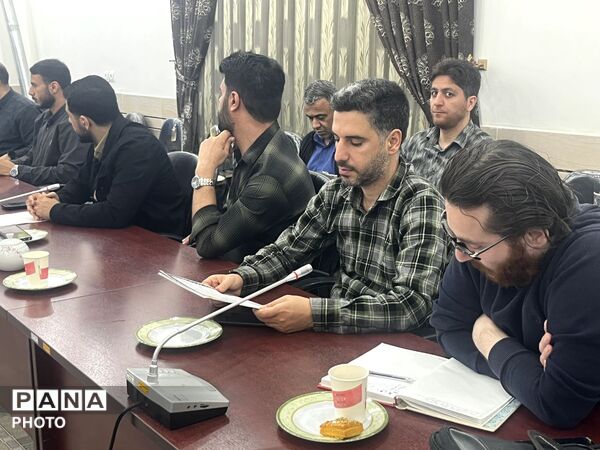 نشست معاونان و مربیان پرورشی در گلوگاه 