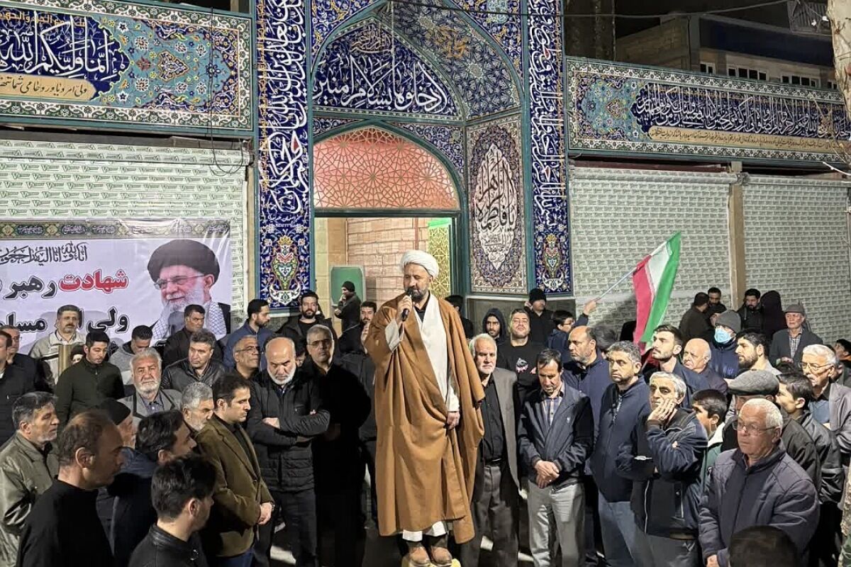 سوگواری مردم چهاردانگه در شهادت رهبر انقلاب اسلامی
