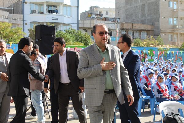 مراسم نمادین آیین بازگشایی مدارس در دبیرستان شاهد خیر سجادیه 