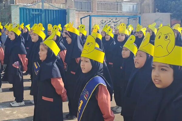 مراسم گرامیداشت هفته بهداشت روان در دبستان هاشمی رفسنجانی شهرستان قرچک 
