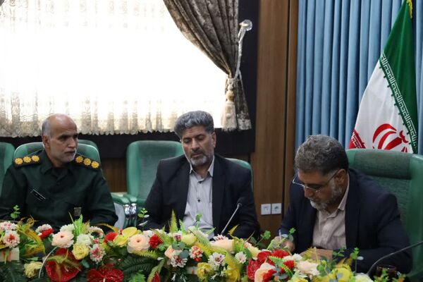 دیدار مدیرکل آموزش و پرورش استان یزد با فرمانده سپاه الغدیر 