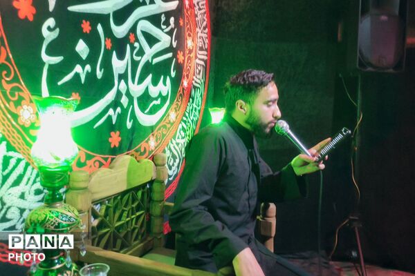 سوگواری شب‌های محرم در مسجد باقرآباد شیراز