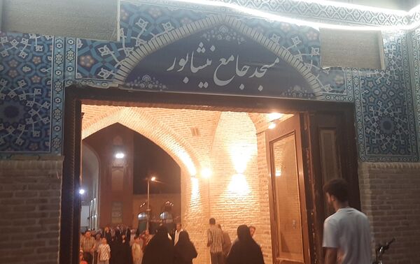 حضور مردم ولایتمدار نیشابور پای صندوق‌های رای