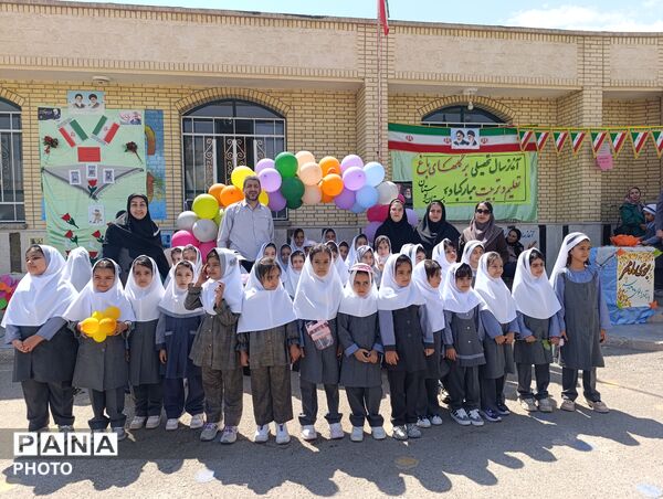 جشن شکوفه‌ها در قادرآباد