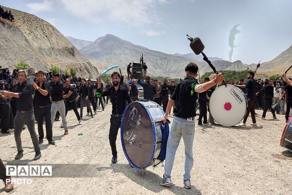 آیین باشکوه عزاداری امام حسین علیه السلام در روز عاشورای حسینی-۱