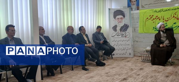 دیدار تعاونی‌گران شهرستان خلیل‌آباد با امام جمعه در هفته تعاون