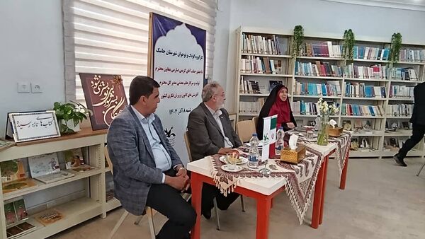 حضور مسئولان کانون پرورش فکری کشور در جاسک و نوید اجرای تماشاخانه سیار