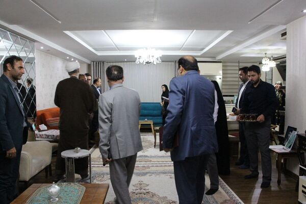 دیدار معاون پرورشی و فرهنگی وزیر آموزش و پرورش با خانواده معلم شهید «عبدالله برزگر»