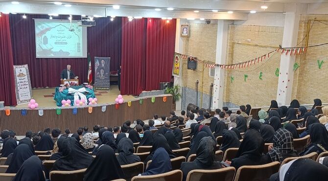 تجلیل از نخبگان قرآنی در کانون فجر اسکو