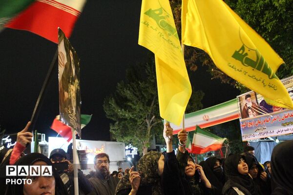 خیابان‌های بجنورد میزبان جشن باشکوه ولادت امام رضا(ع)