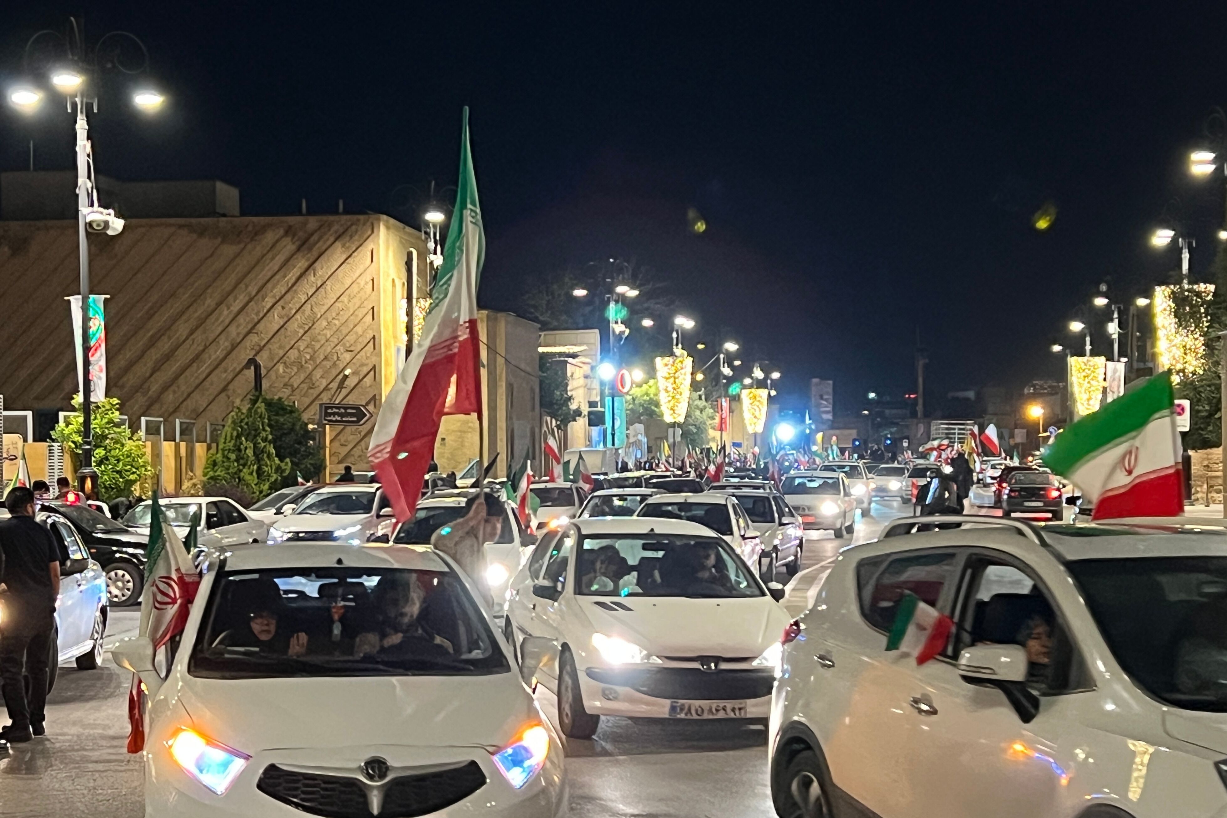 حضور میدانی کاروان خودرویی مسجد حسن بن علی(ع) در شیراز